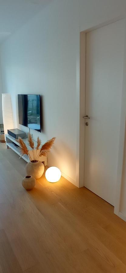 Apartment With Private Pool Split Bagian luar foto
