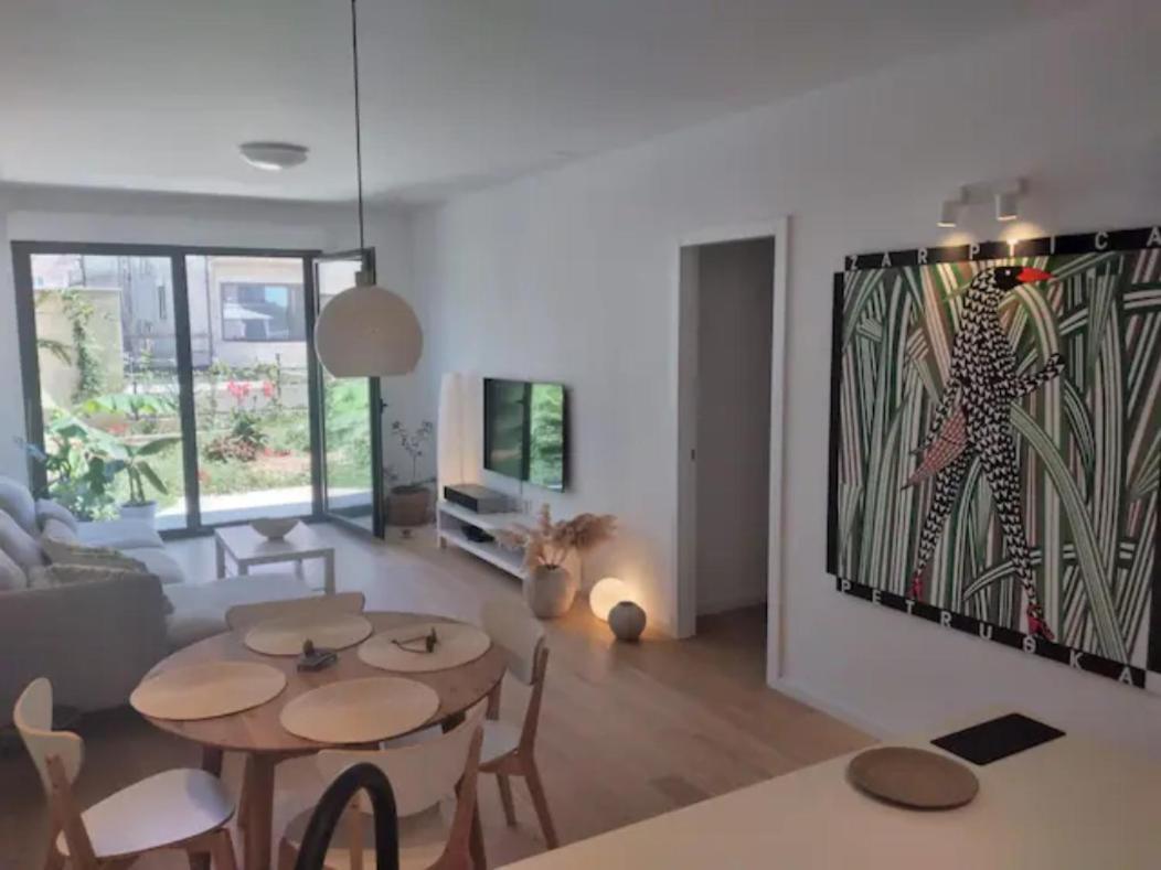 Apartment With Private Pool Split Bagian luar foto