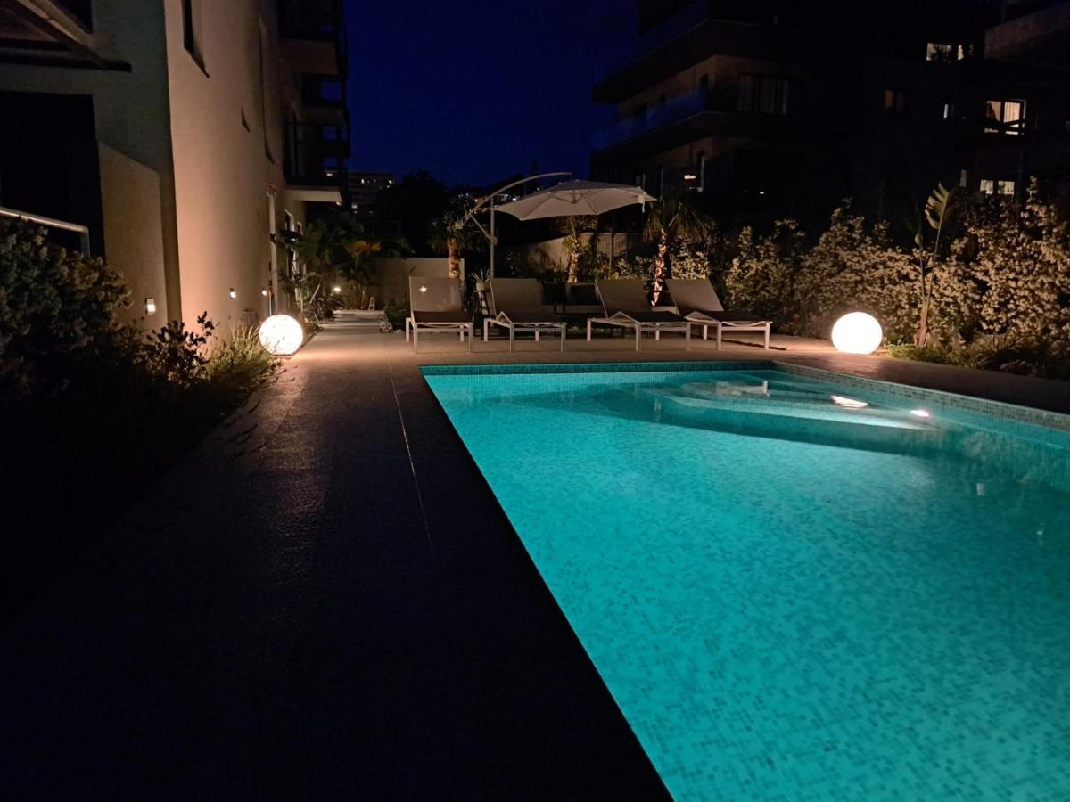 Apartment With Private Pool Split Bagian luar foto