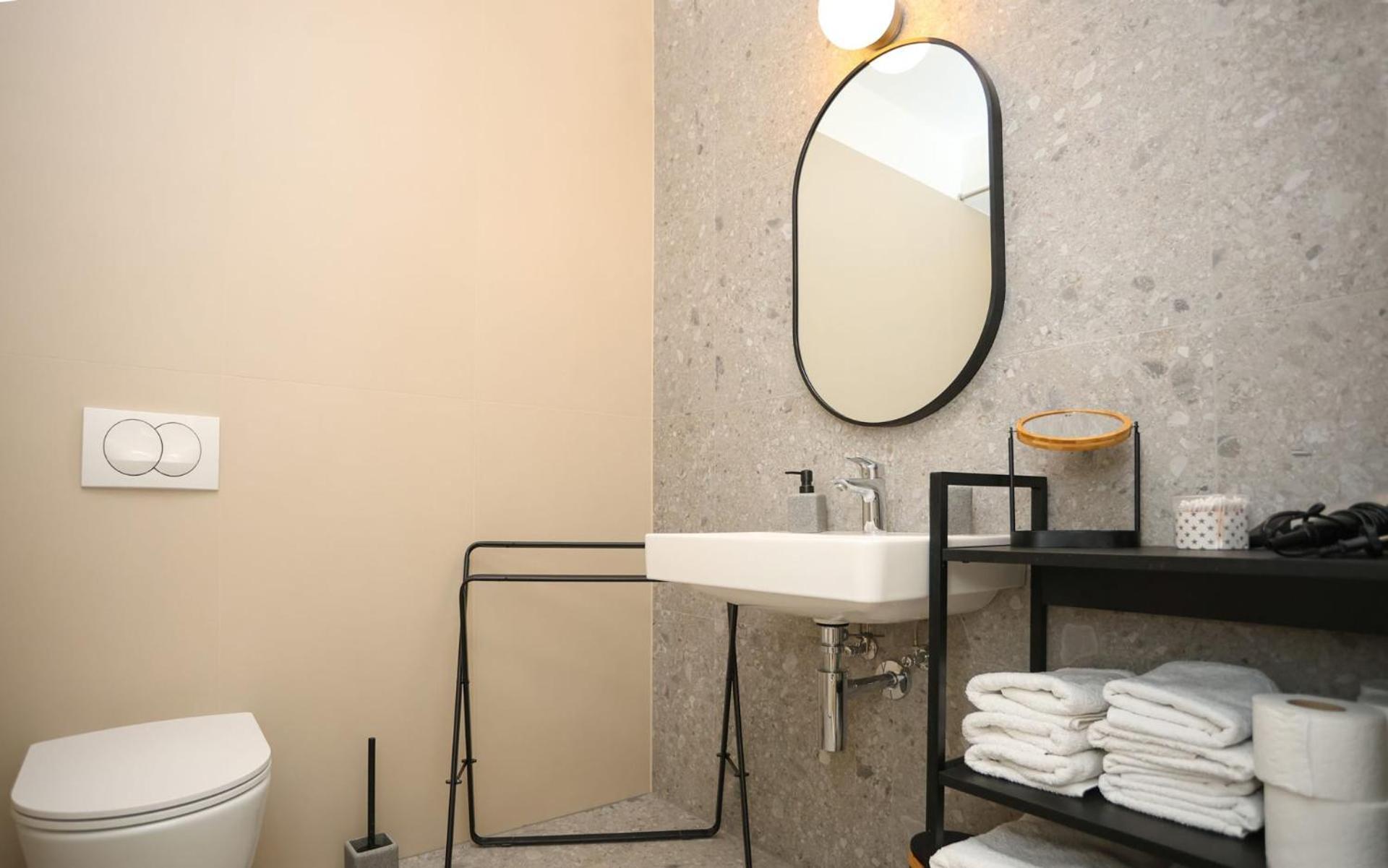 Apartment With Private Pool Split Bagian luar foto