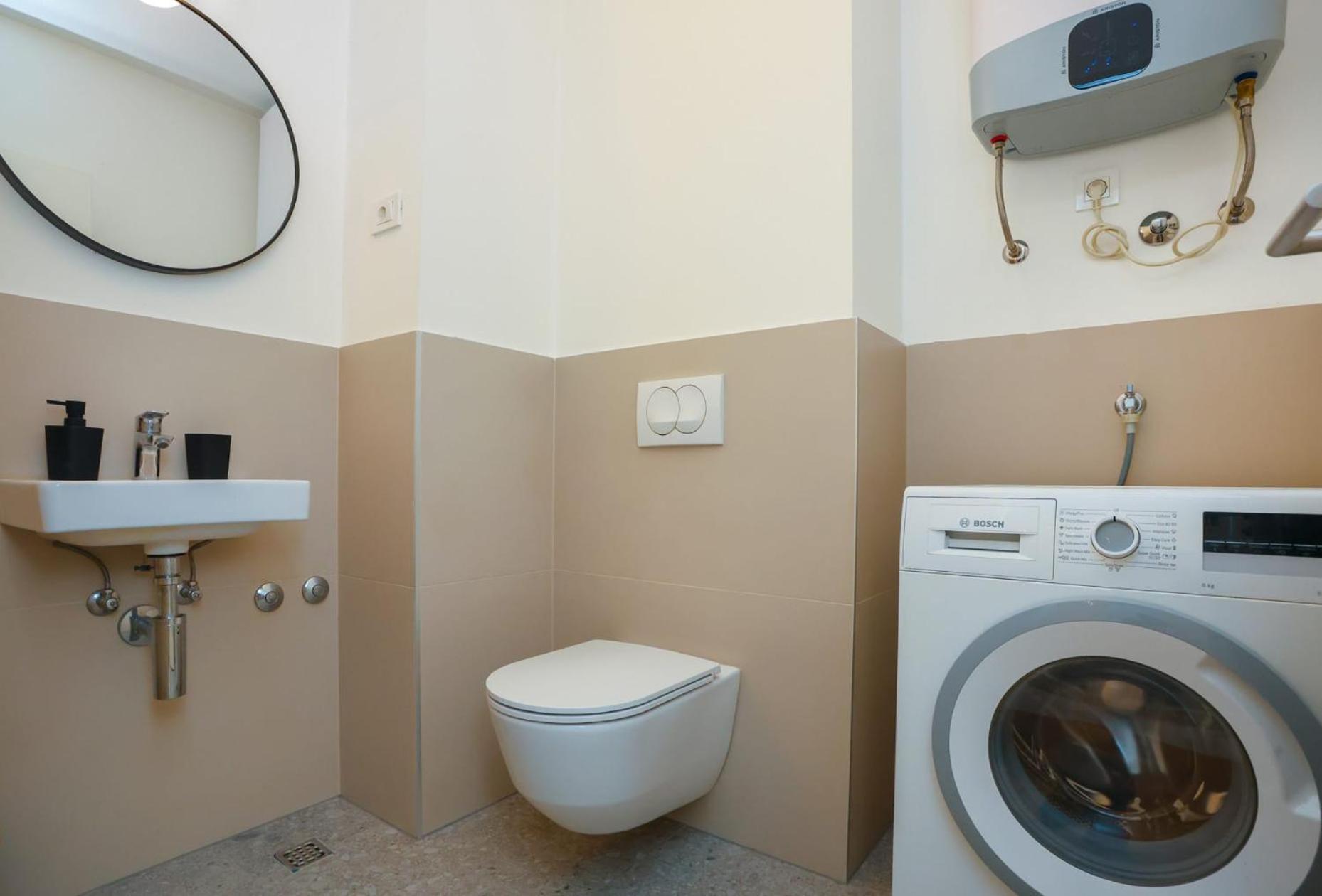 Apartment With Private Pool Split Bagian luar foto