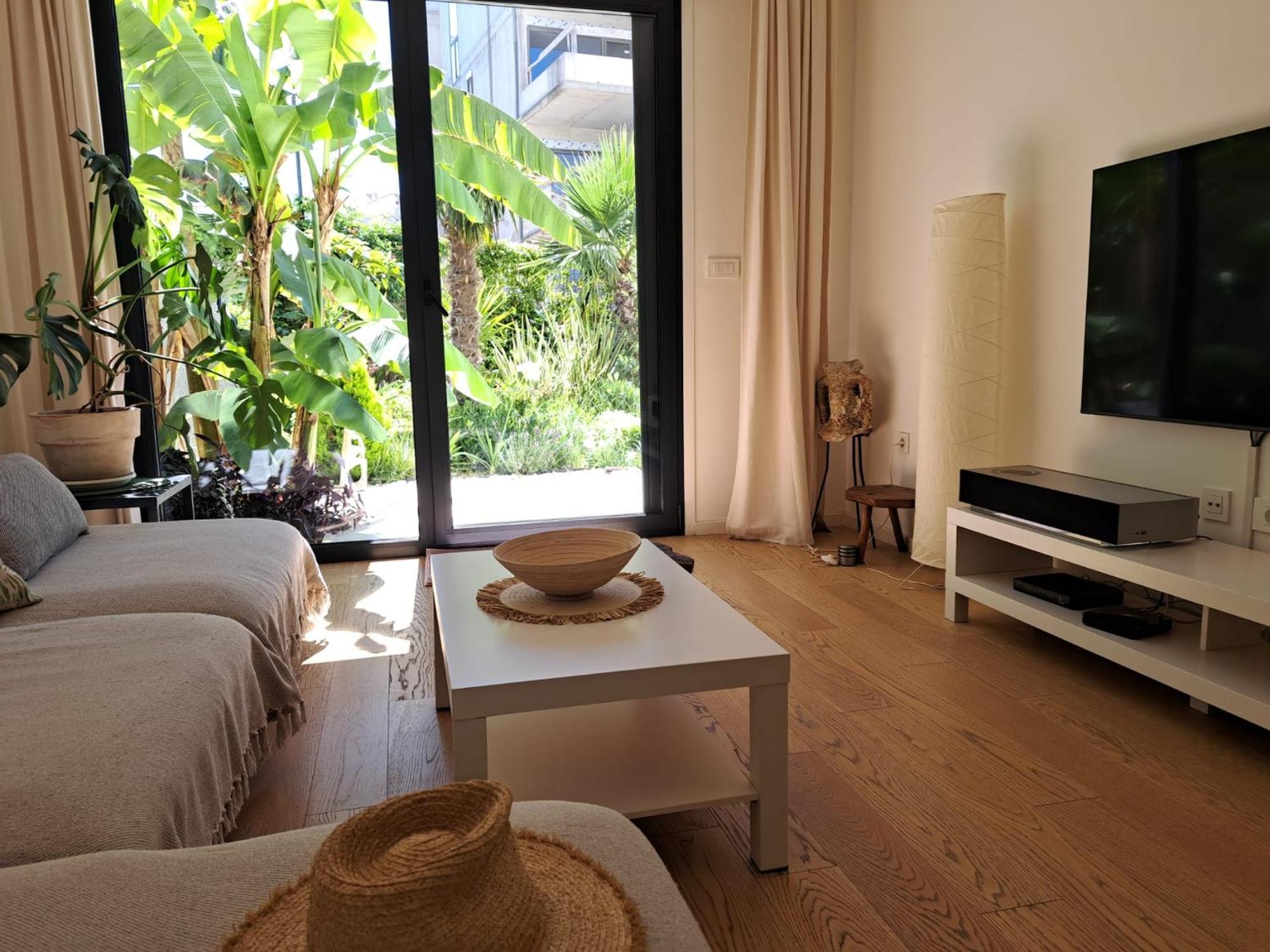 Apartment With Private Pool Split Bagian luar foto